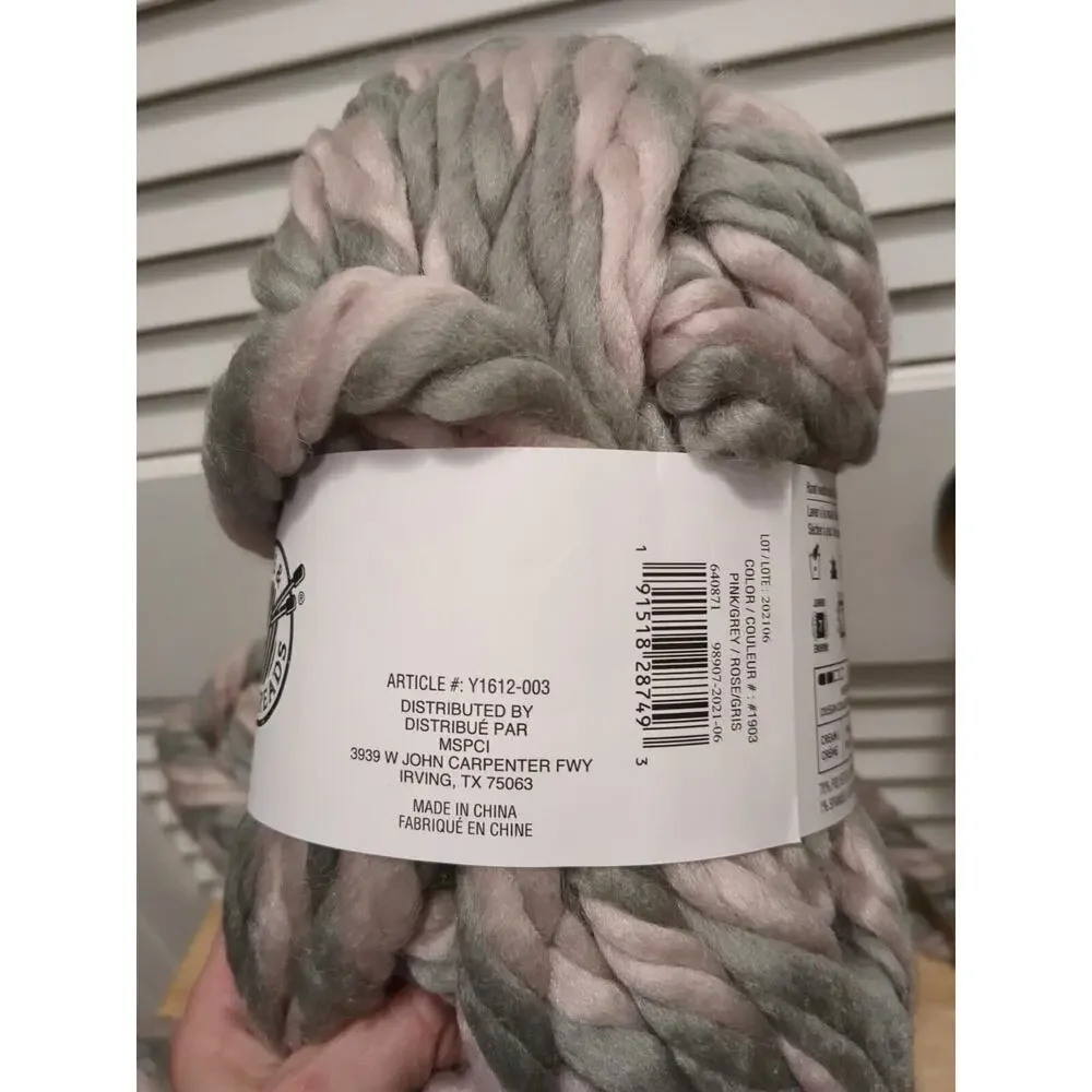 Loops & Threads Chunky Twist Pink Grey 4 skeins yarn 1903 Lot 202106 1000 Grams